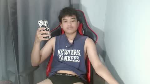 Snapshot of urasian_kentoyxx77 chatting on October 8, 2025, 10:13 am Kentoy online show from October 8, 2025, 10:13 am