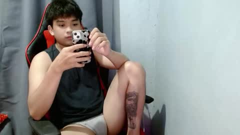 Snapshot of urasian_kentoyxx77 chatting on October 16, 2025, 10:44 pm Kentoy online show from October 16, 2025, 10:44 pm