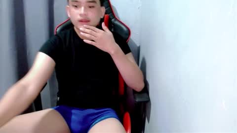 Snapshot of urasian_kentoyxx77 chatting on October 20, 2025, 11:49 pm Kentoy online show from October 20, 2025, 11:49 pm