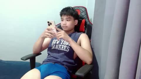 Snapshot of urasian_kentoyxx77 chatting on November 6, 2025, 6:58 am Kentoy online show from November 6, 2025, 6:58 am