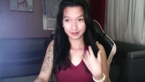 Snapshot of urasian_newra chatting on October 14, 2025, 5:52 am NEWRA ALLISON online show from October 14, 2025, 5:52 am