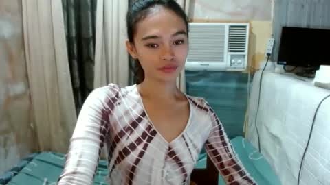 Snapshot of urasianhotrhianxxx chatting on December 23, 2024, 2:17 pm Rina online show from December 23, 2024, 2:17 pm