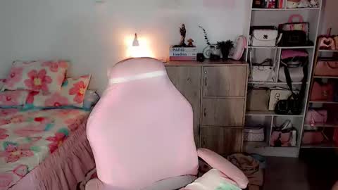 Snapshot of urbabymonica chatting on October 6, 2025, 1:58 am MONICA DEMONYETA online show from October 6, 2025, 1:58 am