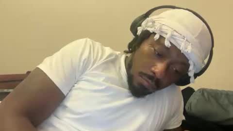 Snapshot of urbandick5 chatting on January 16, 2026, 2:04 am urbandick5 online show from January 16, 2026, 2:04 am