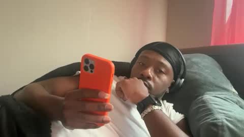 Snapshot of urbandick5 chatting on January 18, 2026, 2:21 pm urbandick5 online show from January 18, 2026, 2:21 pm