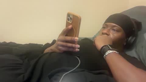 Snapshot of urbandick5 chatting on February 16, 2026, 12:51 am urbandick5 online show from February 16, 2026, 12:51 am