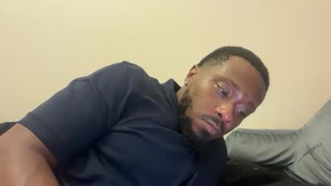 Snapshot of urbandick5 chatting on February 18, 2026, 3:24 am urbandick5 online show from February 18, 2026, 3:24 am