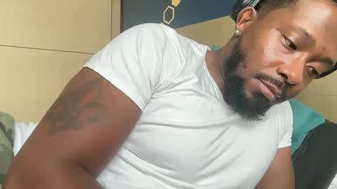 Snapshot of urbandick5 chatting on February 24, 2026, 1:31 pm urbandick5 online show from February 24, 2026, 1:31 pm