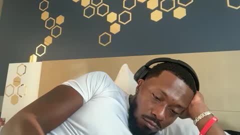 Snapshot of urbandick5 chatting on March 4, 2026, 10:05 pm urbandick5 online show from March 4, 2026, 10:05 pm