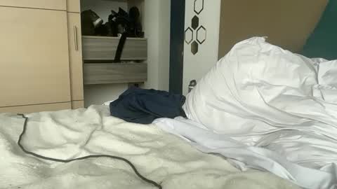 Snapshot of urbandick5 chatting on March 6, 2026, 2:13 pm urbandick5 online show from March 6, 2026, 2:13 pm