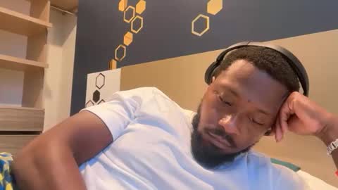 Snapshot of urbandick5 chatting on March 13, 2026, 11:17 am urbandick5 online show from March 13, 2026, 11:17 am