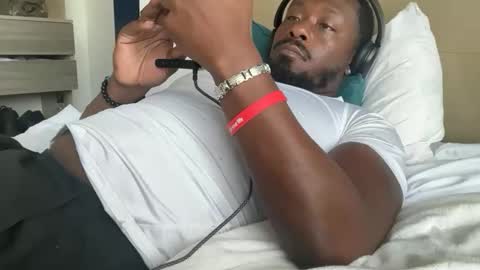 Snapshot of urbandick5 chatting on March 15, 2026, 12:00 pm urbandick5 online show from March 15, 2026, 12:00 pm