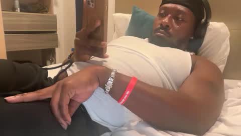 Snapshot of urbandick5 chatting on March 22, 2026, 1:53 am urbandick5 online show from March 22, 2026, 1:53 am