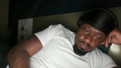 Snapshot of urbandick5 chatting on April 3, 2026, 1:58 am urbandick5 online show from April 3, 2026, 1:58 am