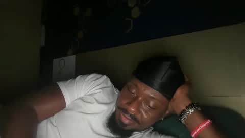 Snapshot of urbandick5 chatting on April 10, 2026, 2:06 am urbandick5 online show from April 10, 2026, 2:06 am