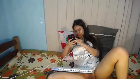 Urbbgurl lynxx  online show from March 12, 2026, 9:54 pm