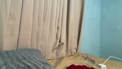 Urbbgurl lynxx  online show from June 12, 2026, 5:28 am
