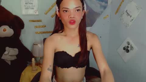 urblossom_ayaxxx online show from February 11, 2025, 2:13 pm