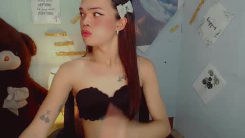 urblossom_ayaxxx online show from February 18, 2025, 10:27 am