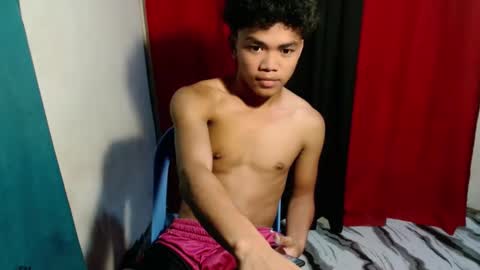 urboyvenz online show from April 15, 2026, 4:36 pm