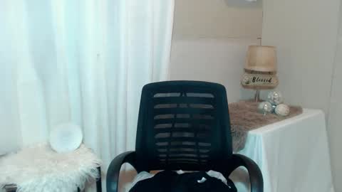 Snapshot of urcrushnextdoor_ chatting on January 13, 2025, 6:16 pm urcrushnextdoor_ online show from January 13, 2025, 6:16 pm