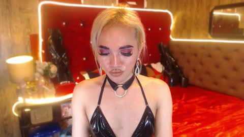 Snapshot of urcumgirlasiants chatting on January 17, 2025, 11:07 pm KENDALL online show from January 17, 2025, 11:07 pm