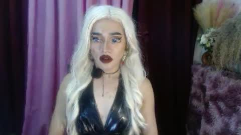 Snapshot of urcumgirlasiants chatting on September 19, 2025, 1:01 pm KENDALL online show from September 19, 2025, 1:01 pm