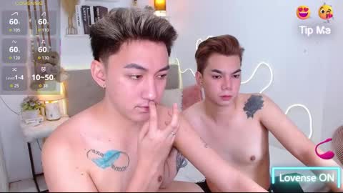 Snapshot of urdeityoflove_ chatting on October 14, 2025, 11:00 am rose and khristine online show from October 14, 2025, 11:00 am