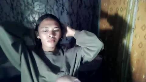 Sweetacyl online show from April 18, 2026, 4:22 pm