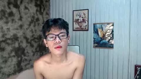 urdreamboy_doms online show from May 15, 2026, 2:07 am