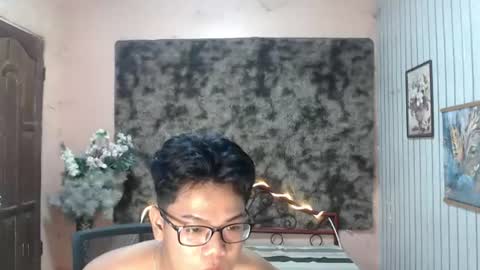 urdreamboy_doms online show from July 20, 2026, 4:49 am
