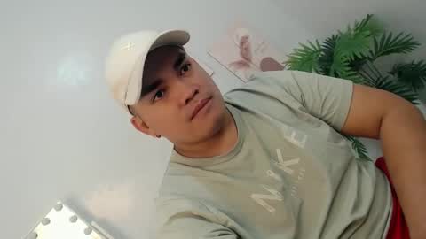 ure_fattytoy143 online show from December 21, 2025, 6:20 am