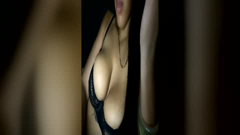 Snapshot of urfantasylanaebony chatting on June 18, 2026, 10:52 am urfantasylanaebony online show from June 18, 2026, 10:52 am
