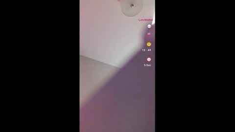 Snapshot of urfaveriri chatting on September 25, 2025, 10:52 am urfaveriri online show from September 25, 2025, 10:52 am