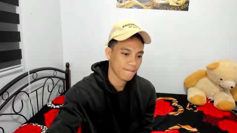 urfucker_vinz online show from April 10, 2026, 1:05 pm