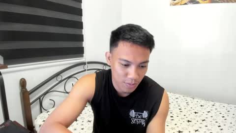urfucker_vinz online show from July 2, 2026, 2:45 pm