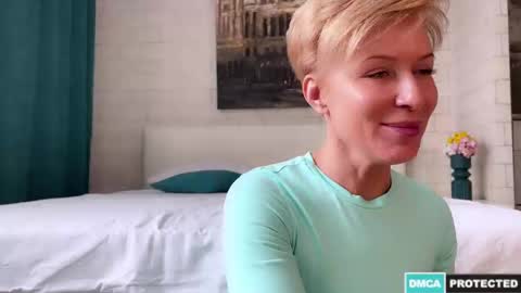 Snapshot of urgoddessjenny chatting on February 8, 2025, 6:54 am Jenny online show from February 8, 2025, 6:54 am