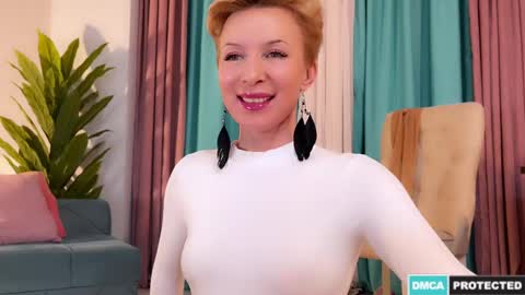 Snapshot of urgoddessjenny chatting on February 27, 2025, 5:58 pm Jenny online show from February 27, 2025, 5:58 pm