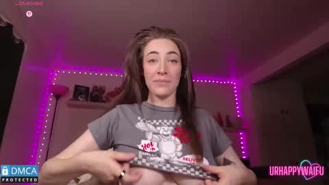 Snapshot of urhappywaifu chatting on September 20, 2025, 12:11 am kae online show from September 20, 2025, 12:11 am