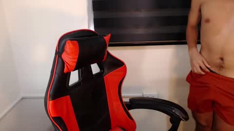 Ethan online show from December 3, 2025, 3:32 pm