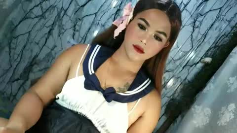 urhotfucker_eric online show from May 19, 2026, 2:40 am