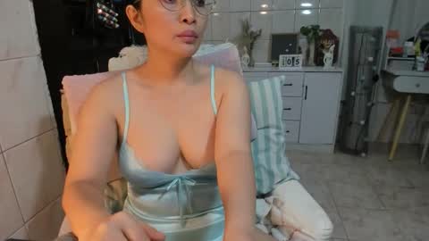 Snapshot of urhotmistress02 chatting on May 5, 2026, 12:35 pm urhotmistress02 online show from May 5, 2026, 12:35 pm