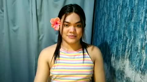 Snapshot of urhottie_bella chatting on July 6, 2026, 7:05 am urhottie_bella online show from July 6, 2026, 7:05 am