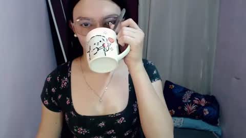 Snapshot of urhottiest_katey chatting on July 20, 2026, 6:06 am Katey online show from July 20, 2026, 6:06 am