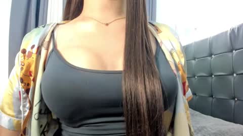 Snapshot of urlady_chanell chatting on December 3, 2025, 8:07 pm urlady_chanell online show from December 3, 2025, 8:07 pm