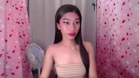 urloverjasmine_xx online show from March 24, 2026, 10:48 pm