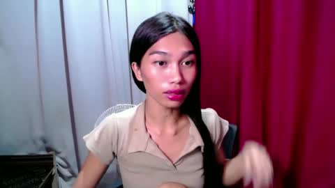 urloverjasmine_xx online show from June 29, 2026, 1:00 pm