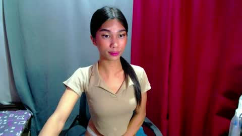 urloverjasmine_xx online show from July 2, 2026, 3:51 pm