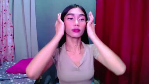 urloverjasmine_xx online show from July 21, 2026, 8:16 am