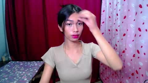 urloverjasmine_xx online show from July 24, 2026, 4:27 pm
